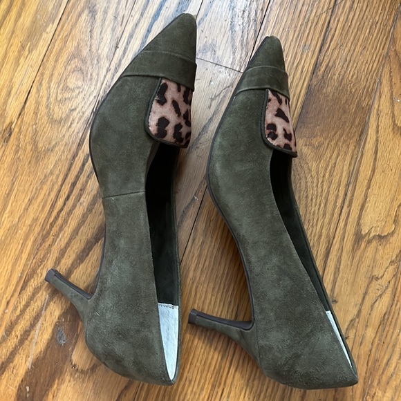 Anthropologie Seychelles Clear Cut Olive Green Suede Leopard Suede Heels - Picture 9 of 10